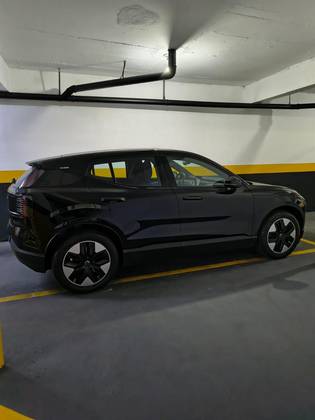 VOLVO EX30 51 KW ELÉTRICO CORE